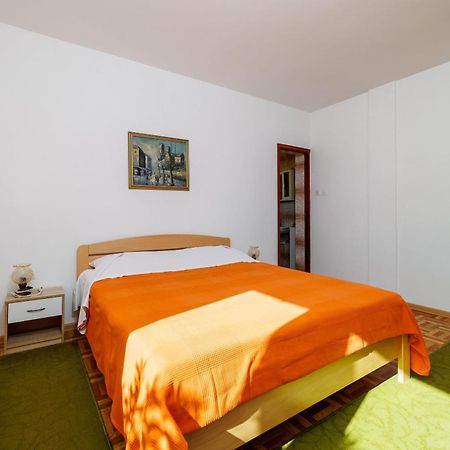 Apartment Zdravka Banjol Bagian luar foto